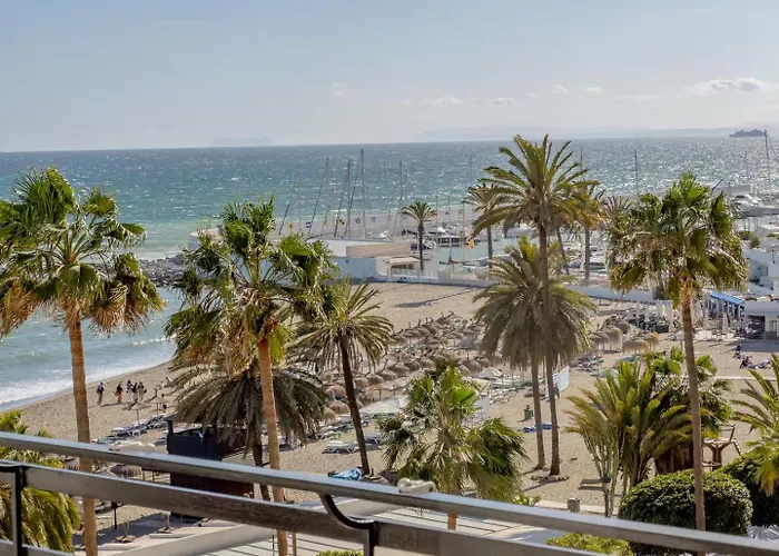Atardecer En La Playa En Marbella Centro